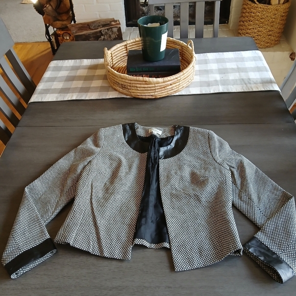Newman Marcus 100% Wool leather trim jacket NWOT size 6 - Picture 1 of 8